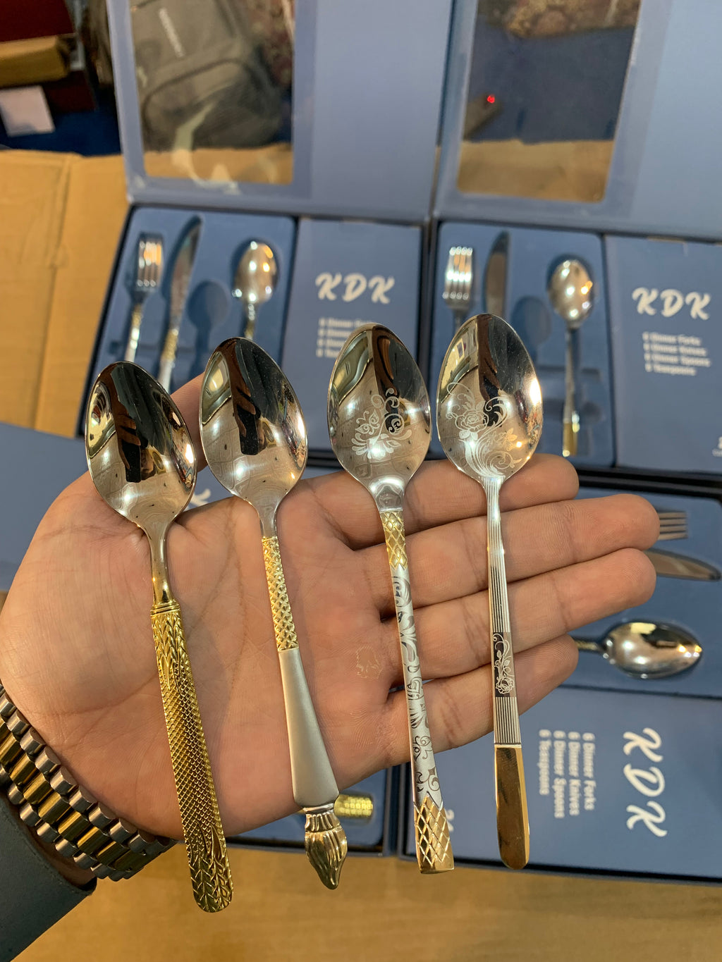 KDK 24pcs Stainless Steel Cutlery Set