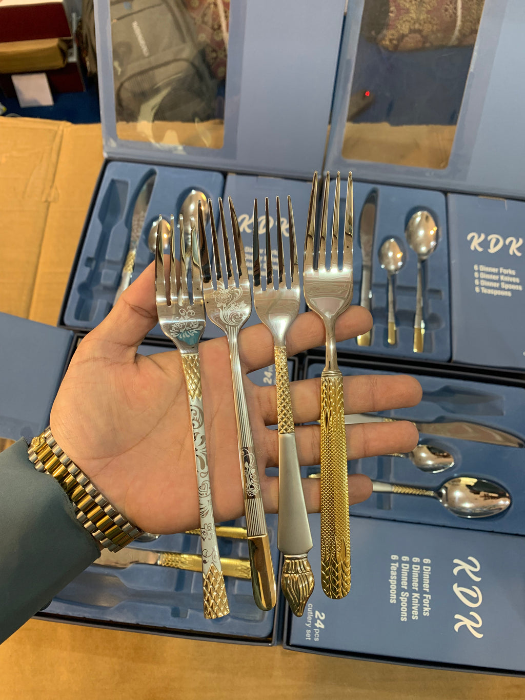 KDK 24pcs Stainless Steel Cutlery Set