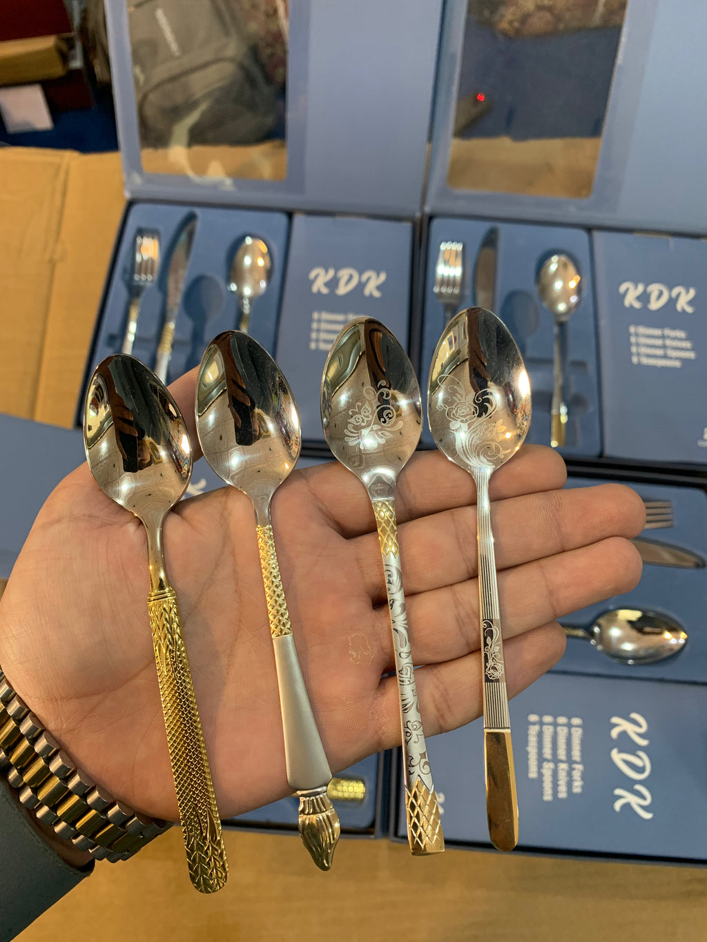 KDK 24pcs Stainless Steel Cutlery Set