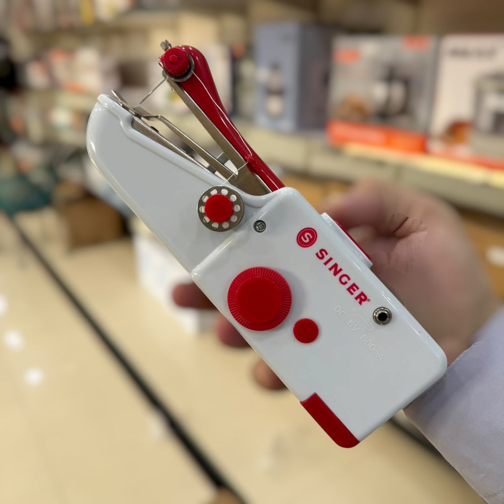SINGER Handheld Sewing Machine