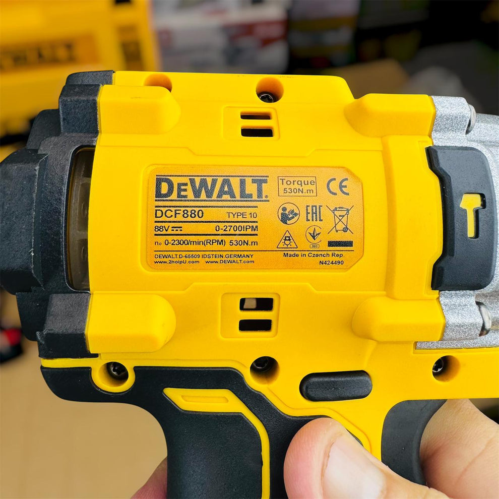 Dewalt 2 in 1 drill & impact wench with tools ( made in CZECH REPULIC