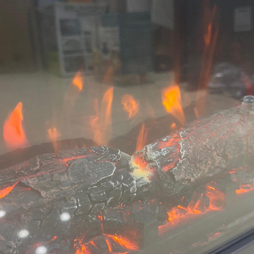 Geepas Real Log Flame Effect Electric Heater 28583