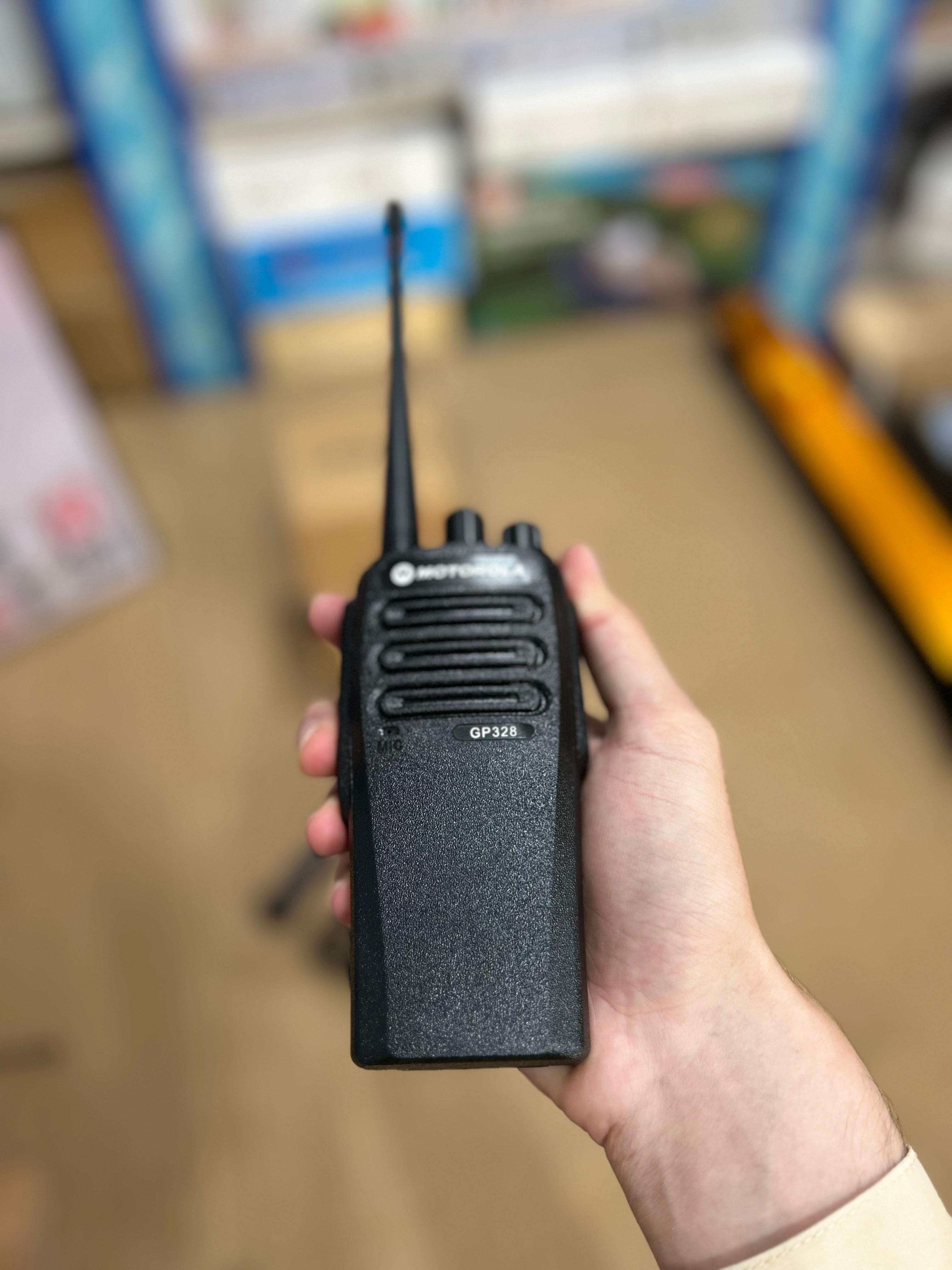 Motorola GP328 Walkie Talkie – 7KM Long Range Two-Way Radio
