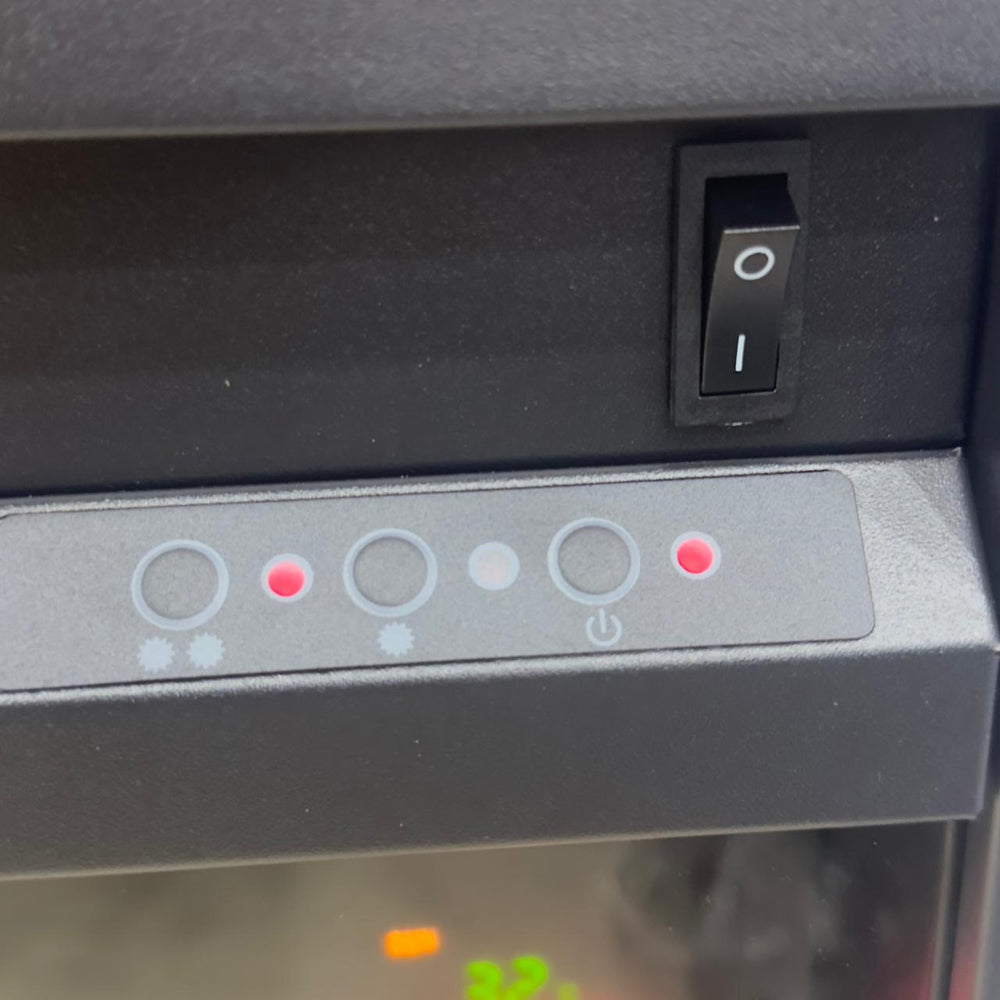 Geepas Real Log Flame Effect Electric Heater 28583