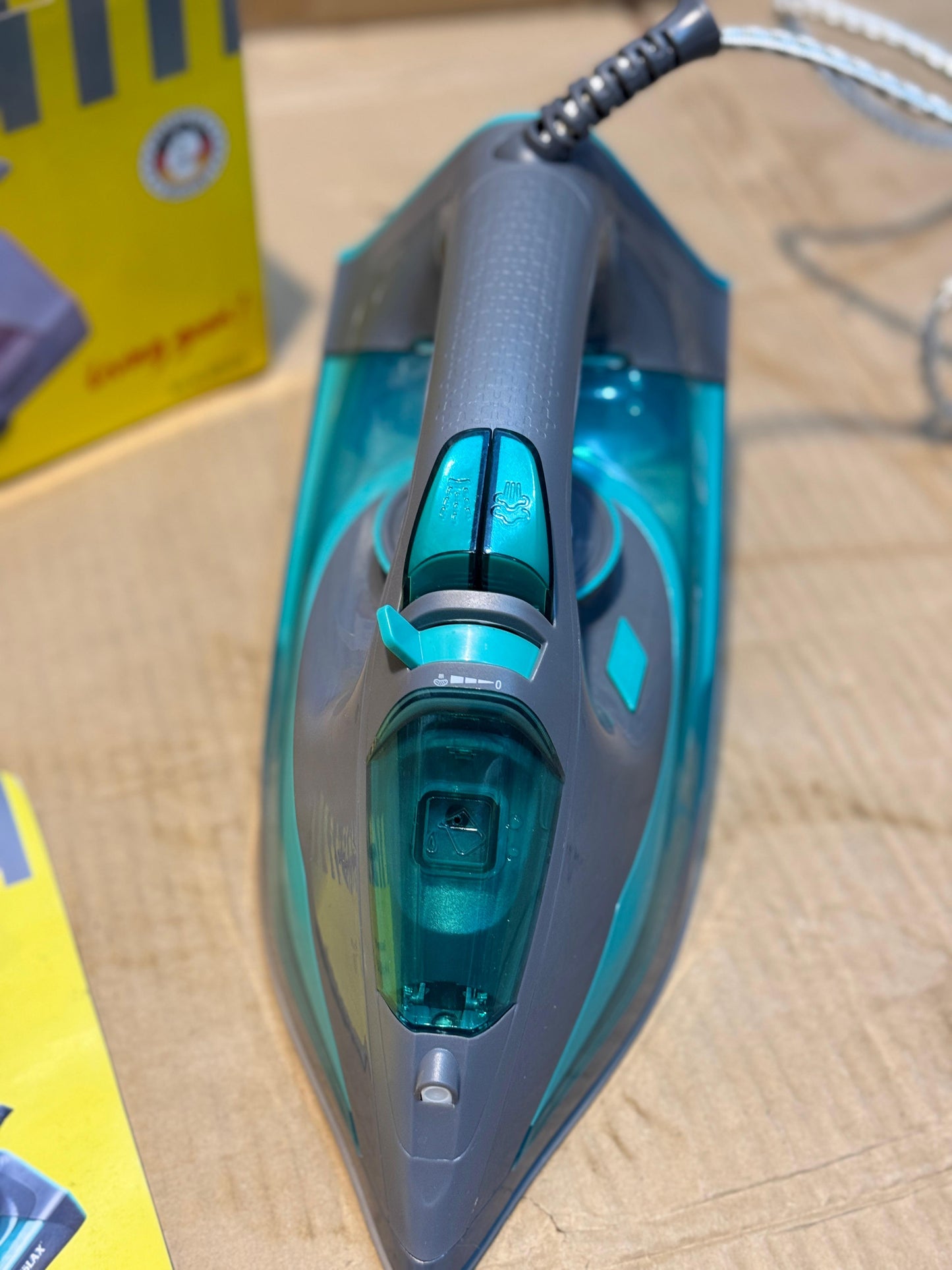 KOLAX Steam Iron 2400W – Germany Brand Art No. 822476
