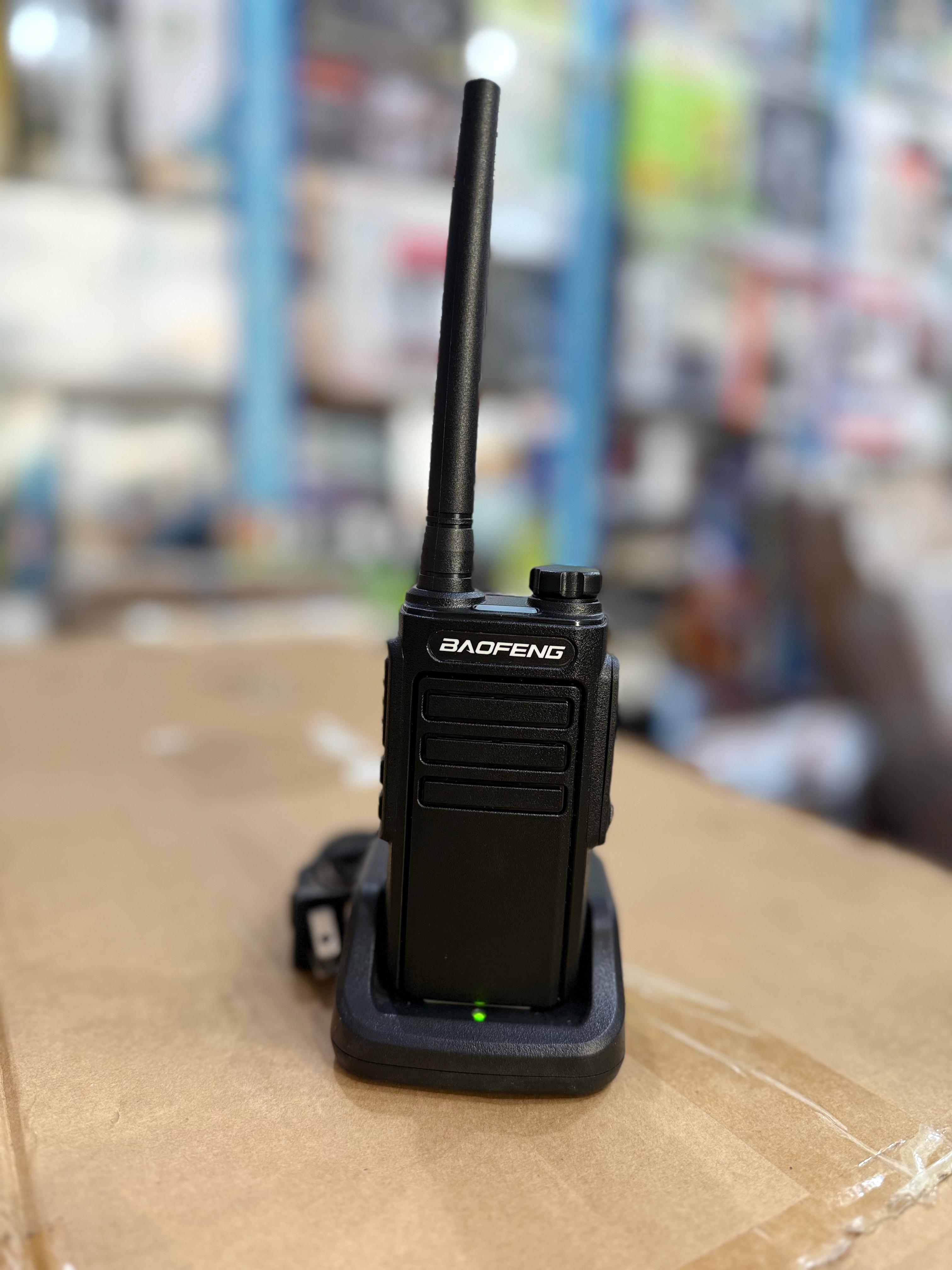 Motorola walkie talkie TC999 Plus