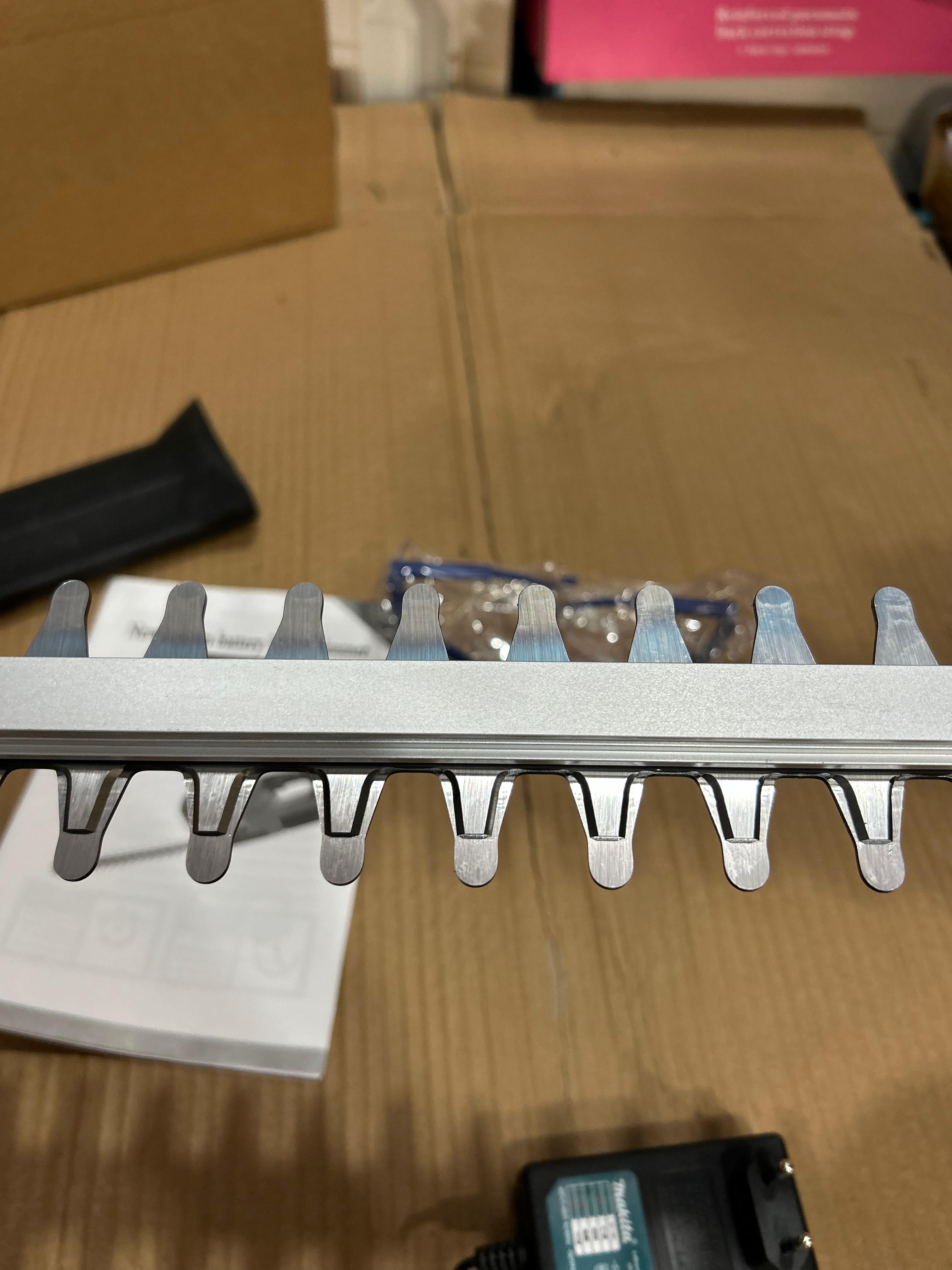 48V Hedge Trimmer – Cordless Electric Garden Cutter