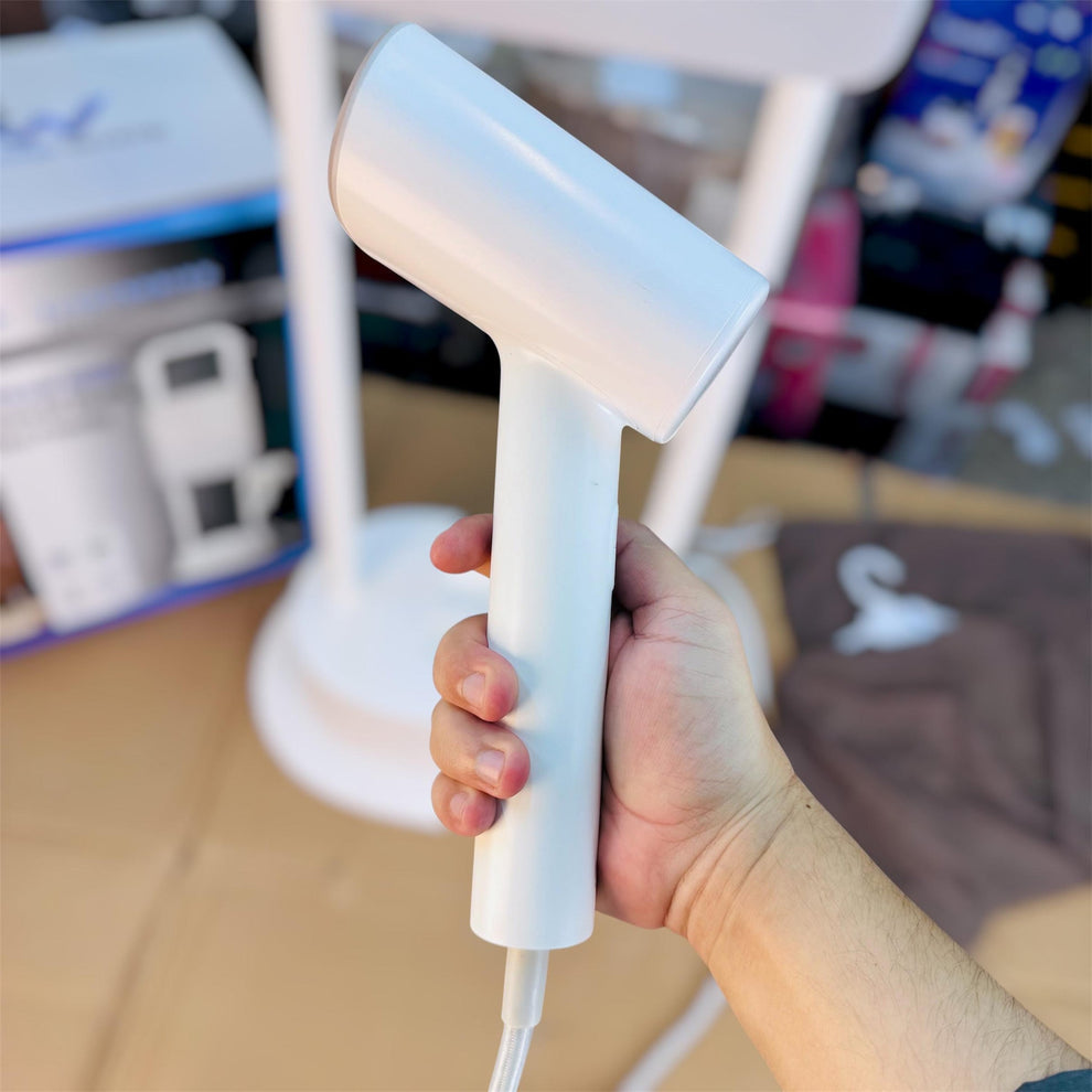 Black and White SSG-5050 Standing Garment Steamer 1800W – Powerful Vertical Steam Iron