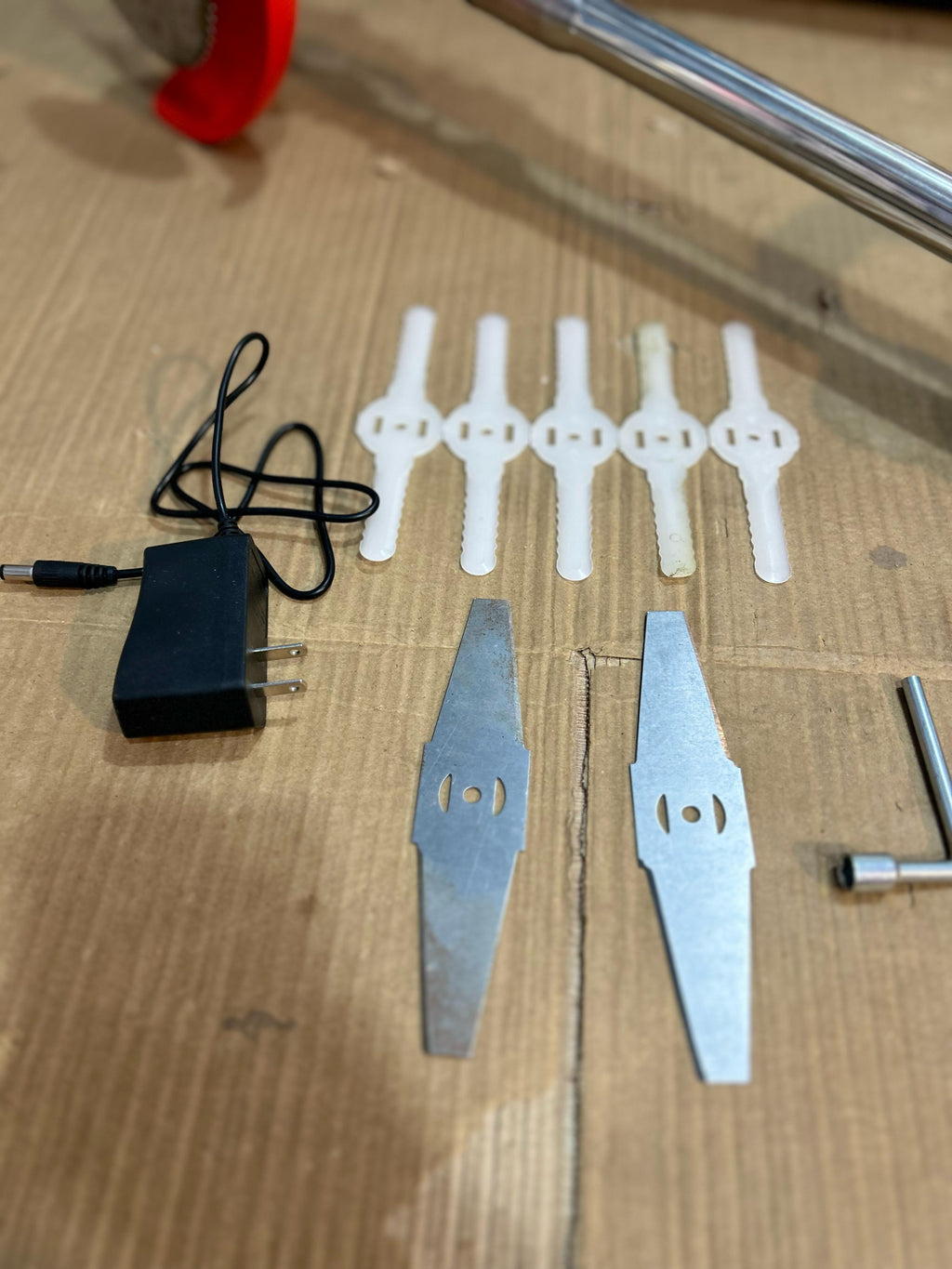 24V Grass Cutting Machine – Wireless Grass Trimmer for Easy Trimming