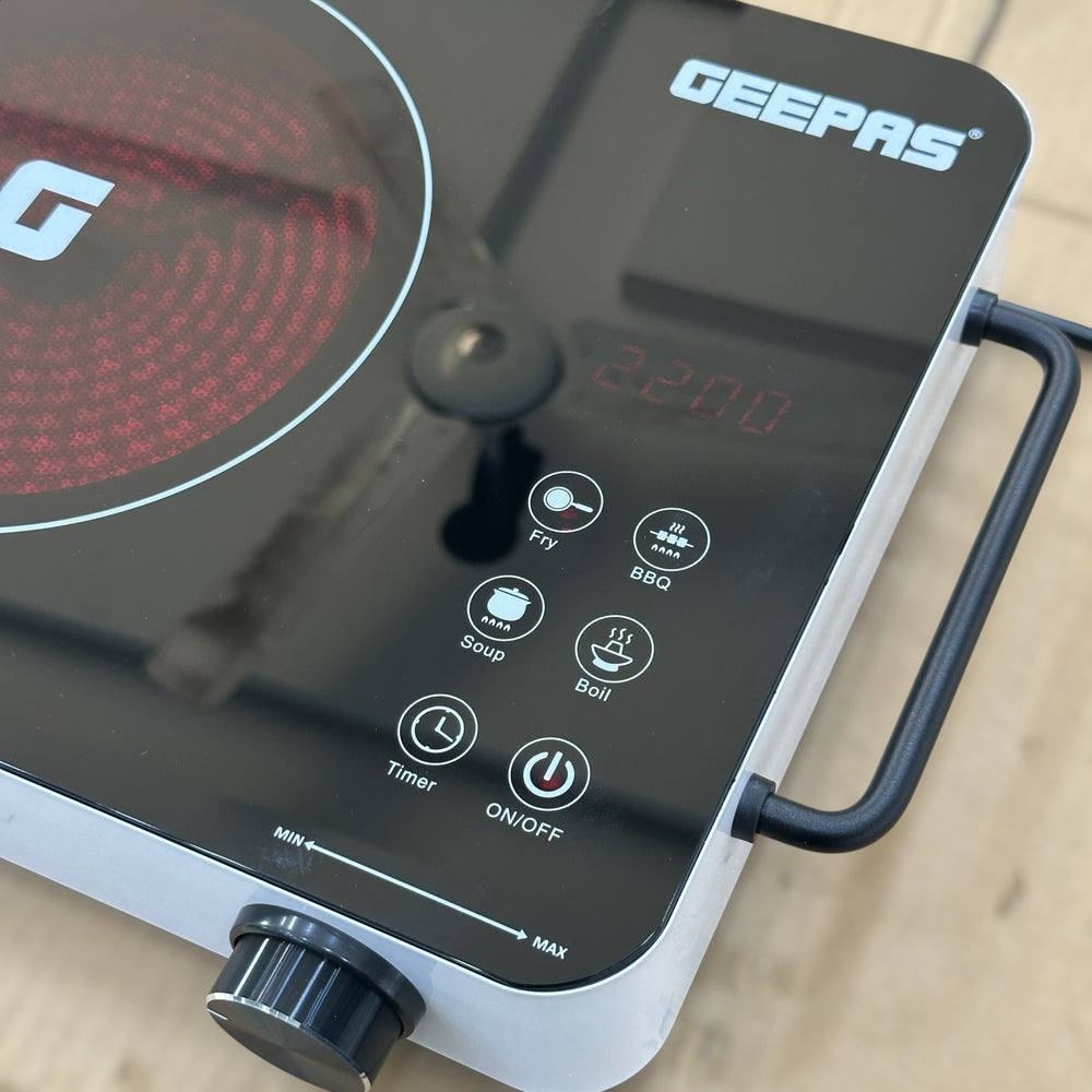 Geepas Digital Infrared Universal Hot Plate 33022
