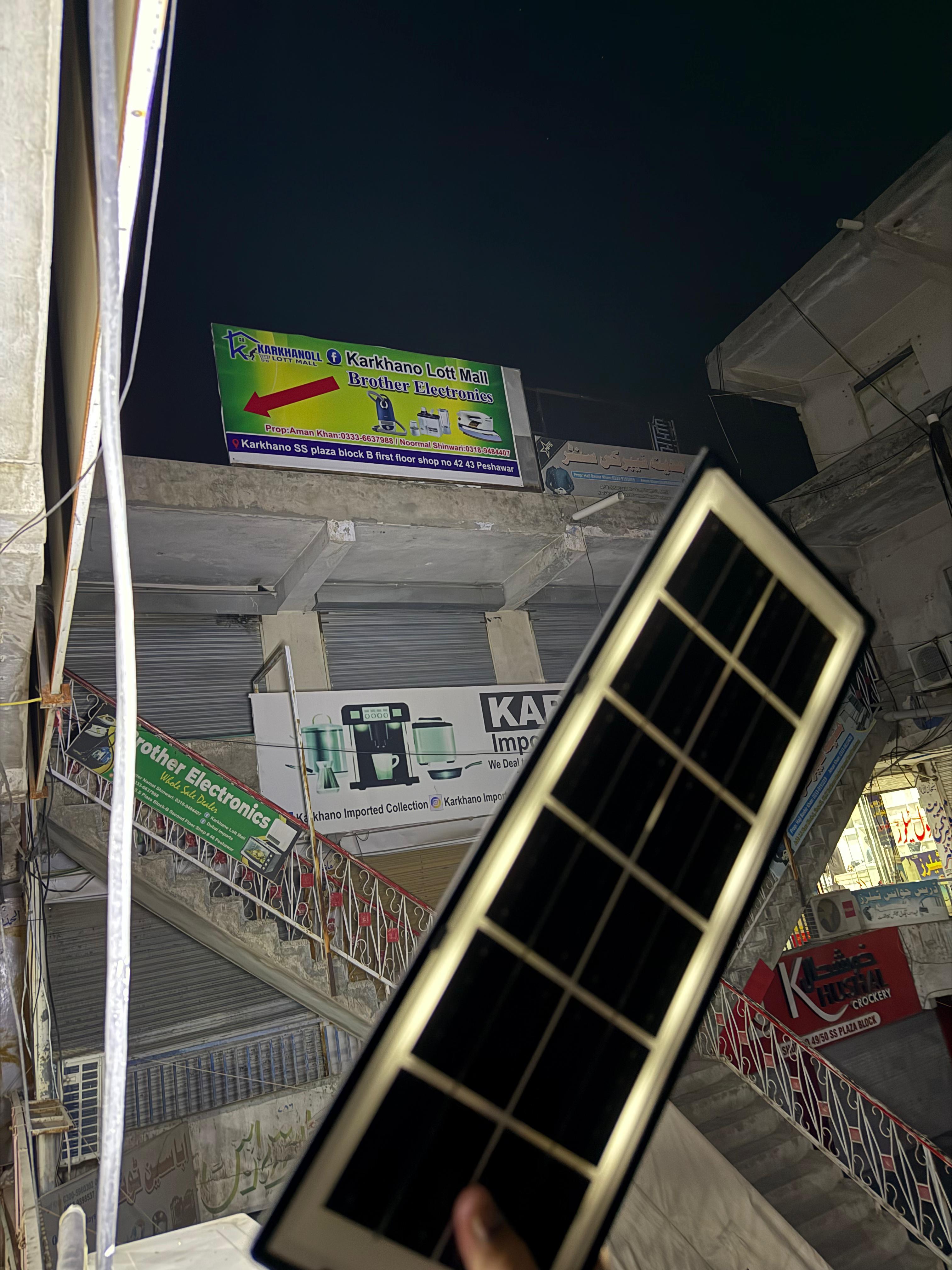 Solar street light for outdoor