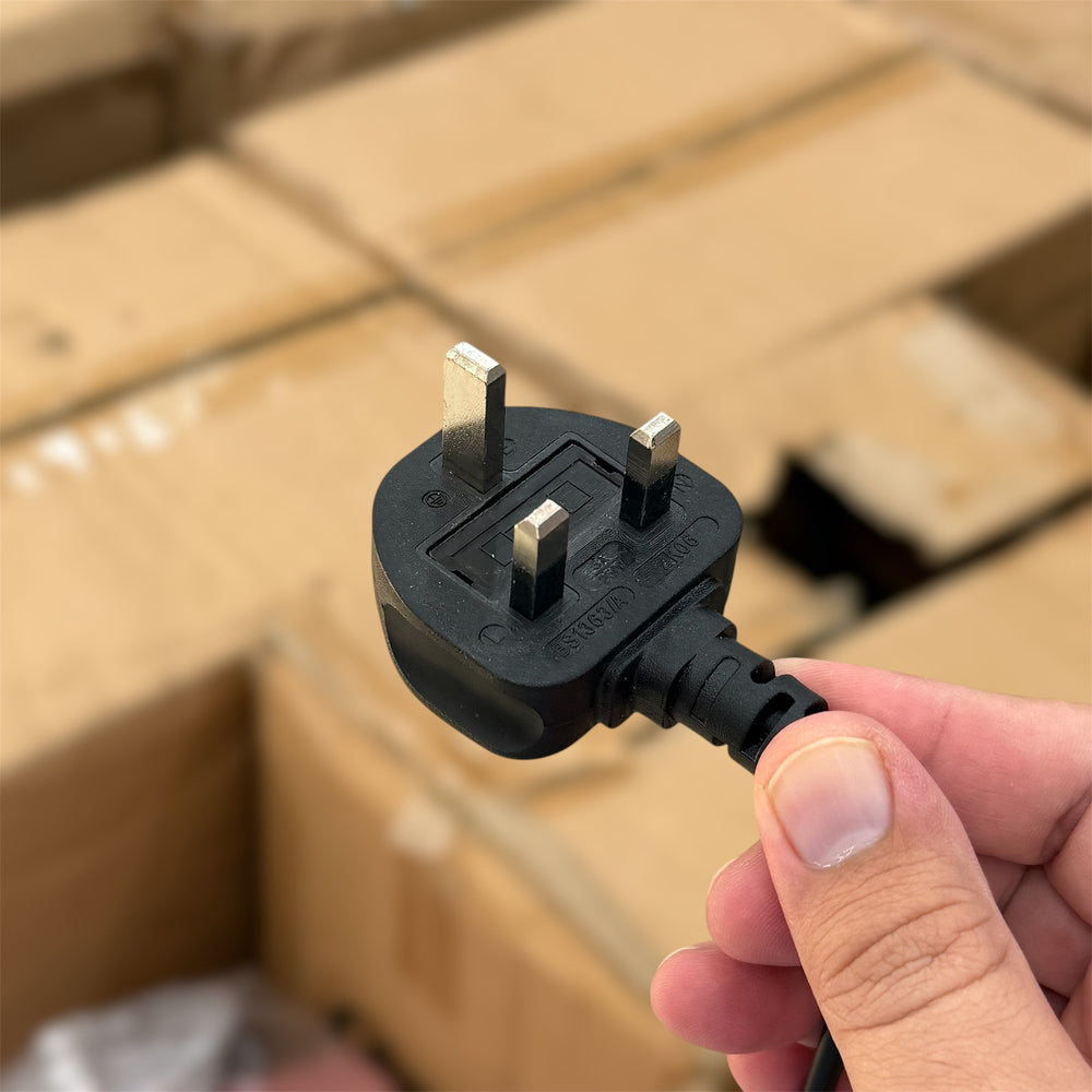 Geepas 700W Stainless Steel Hand Blender-5468 – Powerful Hand Blender for Smoothies, Soups & Sauces