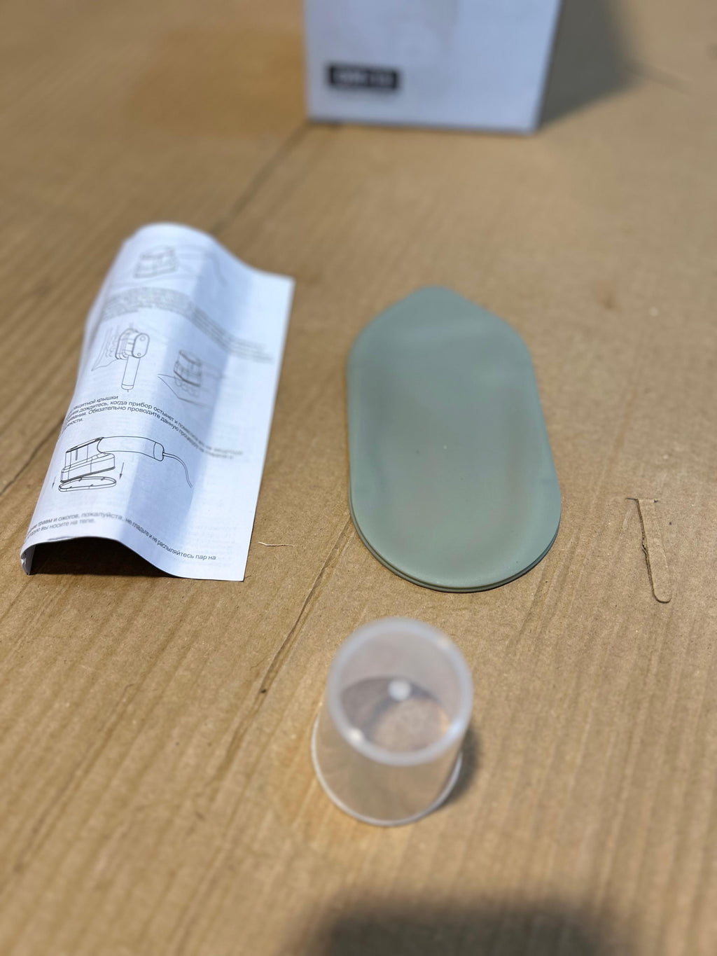 Handy Steam Iron – Portable Garment Steamer for Quick Wrinkle Removal