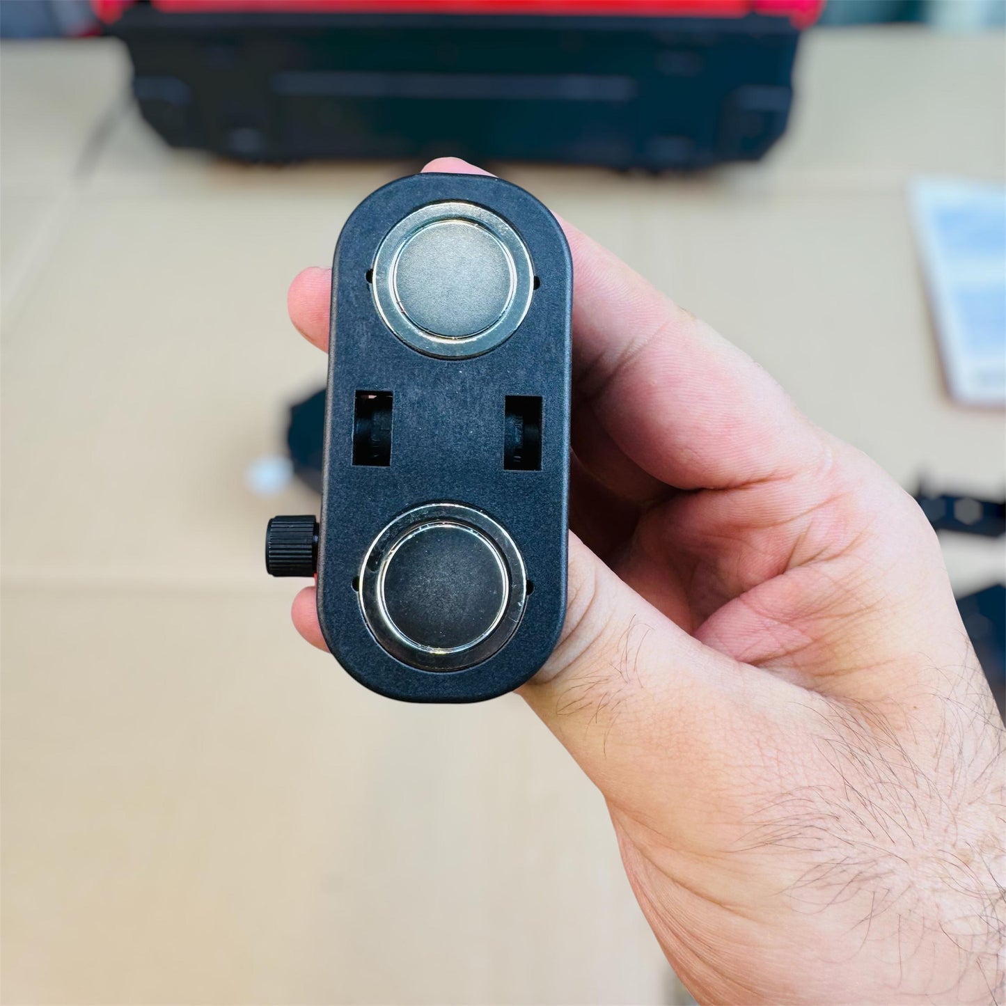 360° Green Beam Laser Level – Rechargeable 3-Plane Layout & Alignment Tool Professional Self-Levelling Laser Level | 360° Horizontal & Vertical Cross Lines