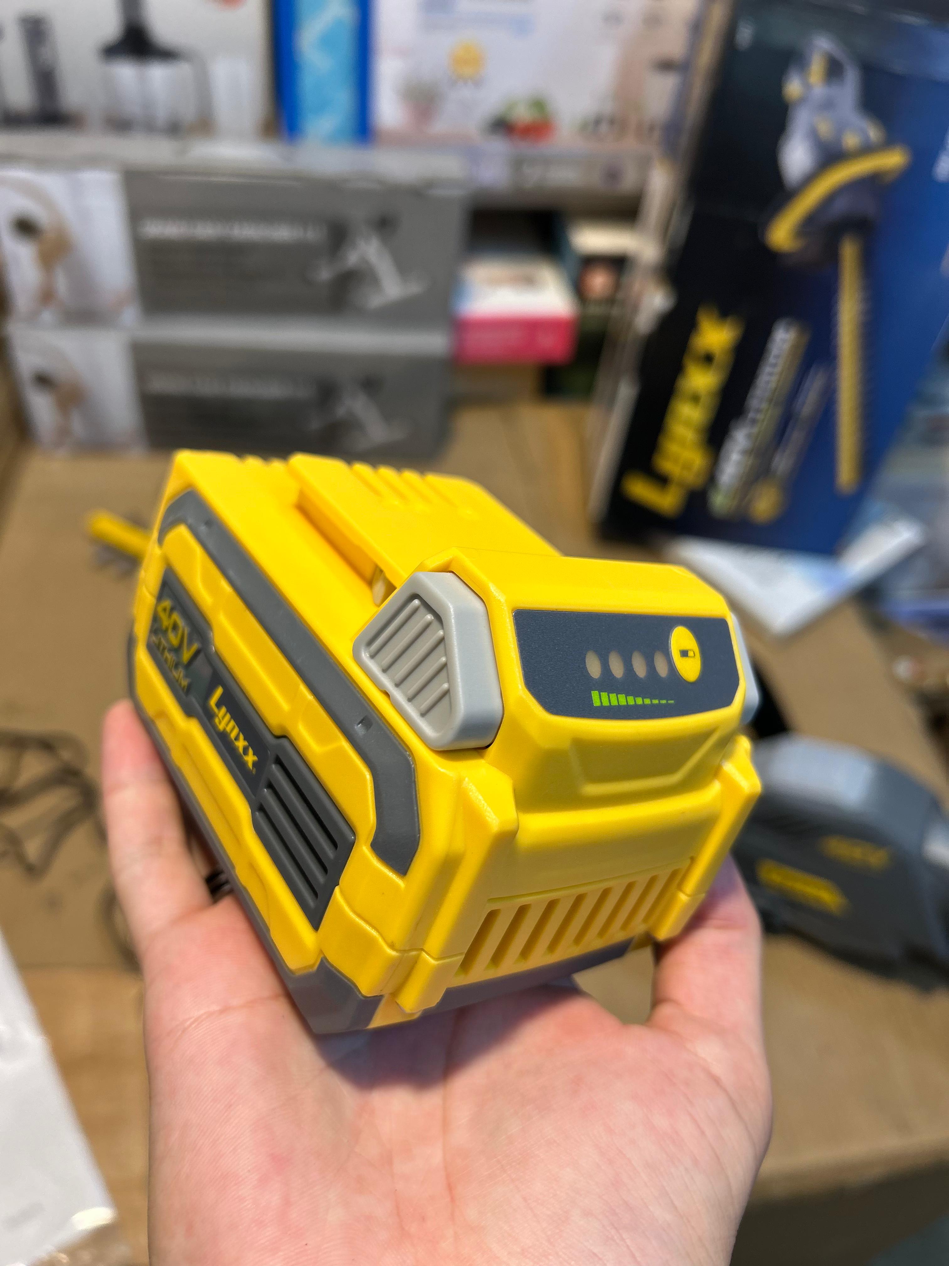 Lynxx Gedge Trimmer 40V lithium buttery