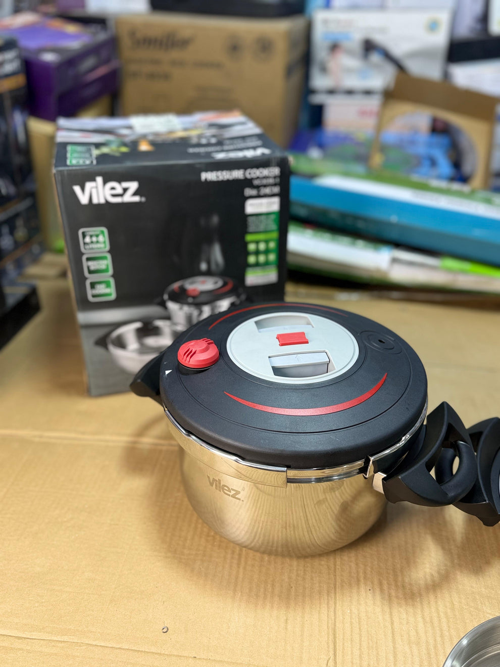 Vilez automatic pressure cooker with steamer 6L &4L