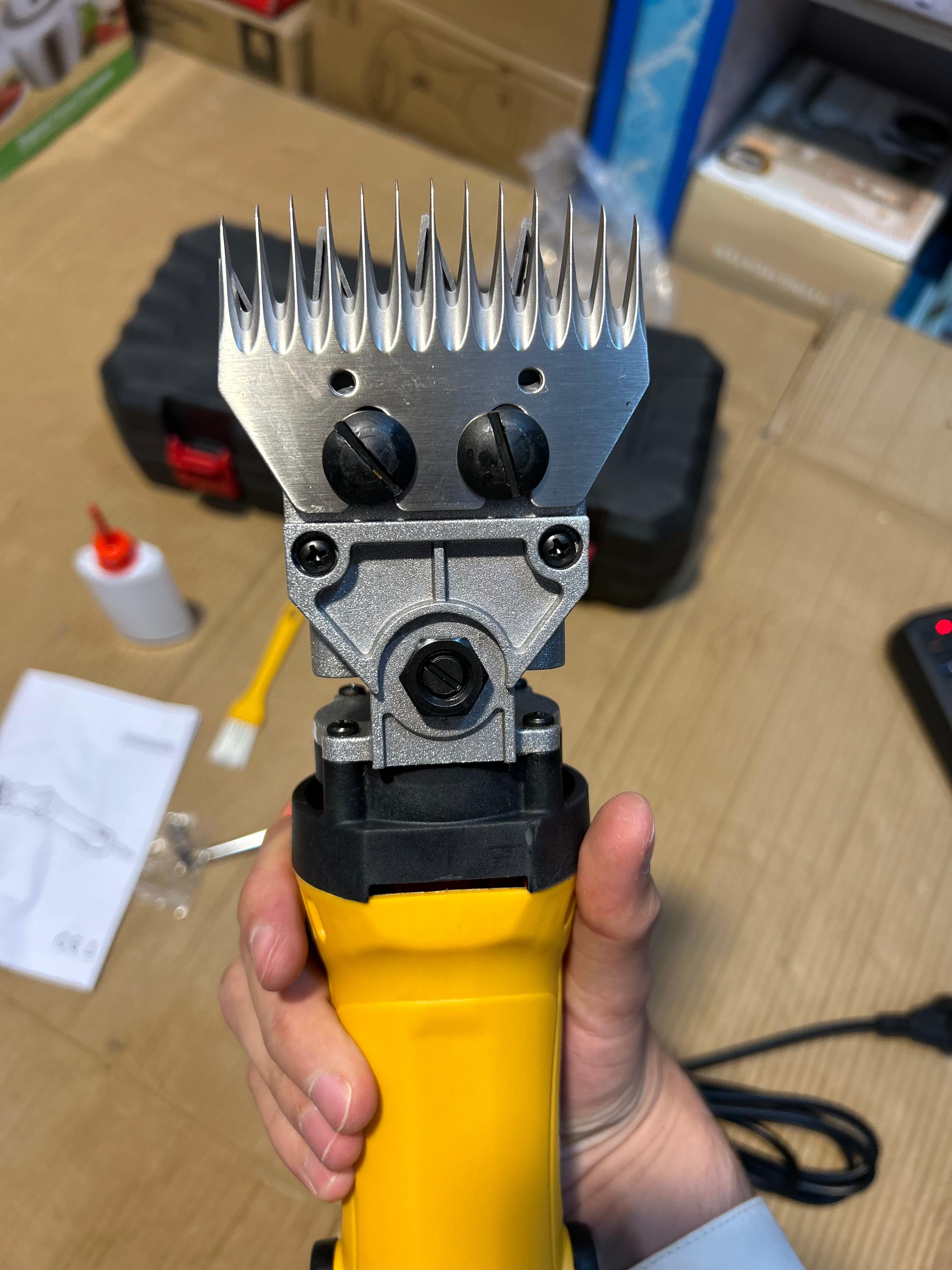 Electric Sheep Trimmer – Heavy Duty Shearing Machine for Livestock