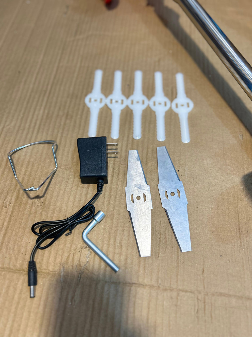 24V Grass Cutting Machine – Wireless Grass Trimmer for Easy Trimming