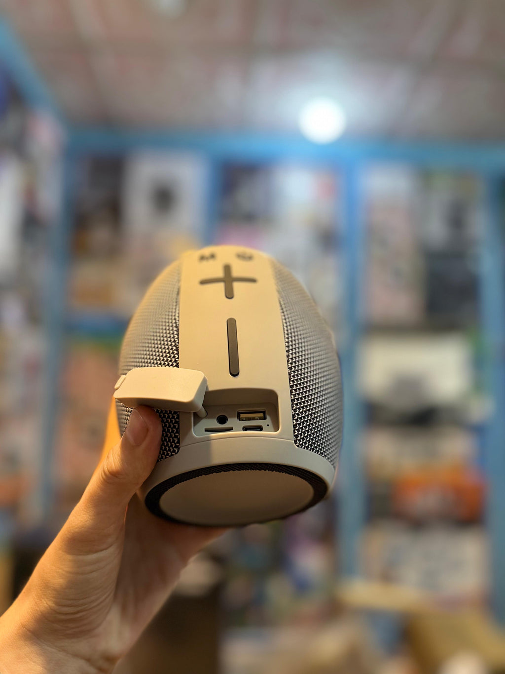 Rechargeable Bluetooth speaker