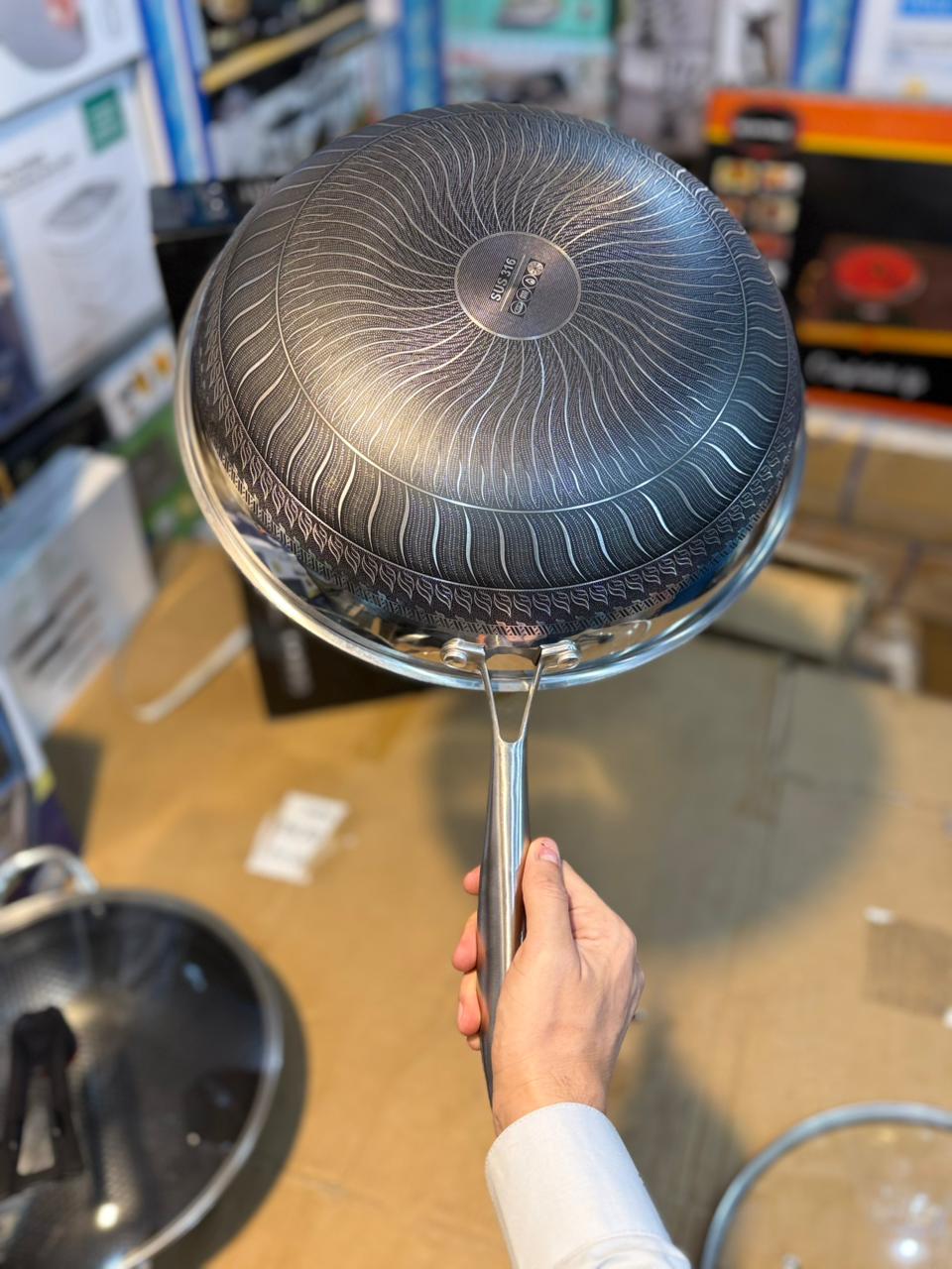 Laser coteade deep frypan