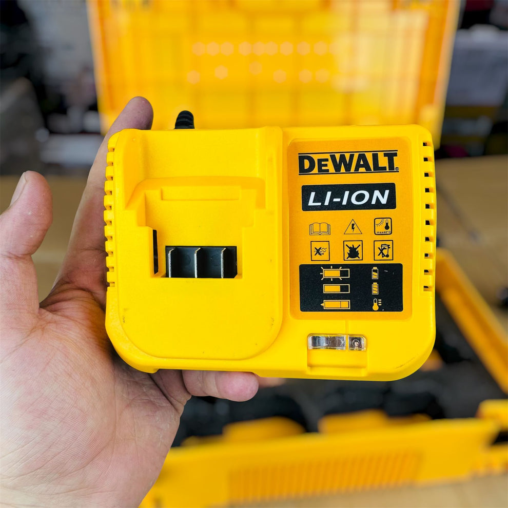 Dewalt 2 in 1 drill & impact wench with tools ( made in CZECH REPULIC